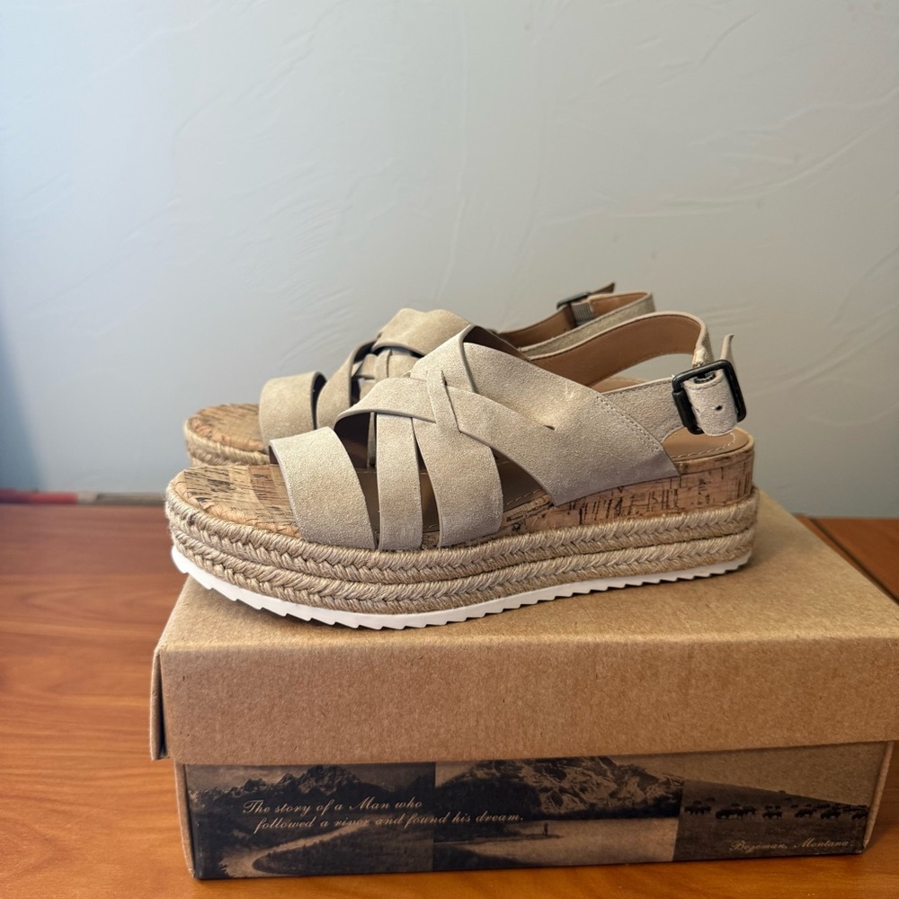 NIB Trask Women’s‎ Randi Espadrille Platform Sandals Taupe Oiled Suede 7.5 - Picture 6 of 7